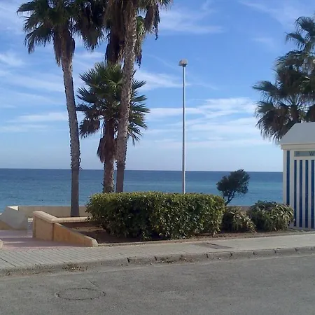 Con Piscina Y Terraza A 50 Metros De La Playa Roquetas de Mar
